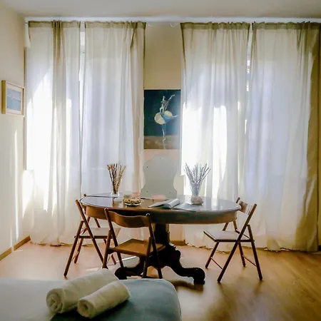 Apartment Acacia Artemisia-angelica Florence